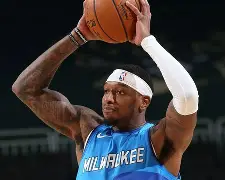 密尔沃基雄鹿内部会议纪要流出——赛后主帅复盘；欧冠使命明确；更衣室氛围转暖