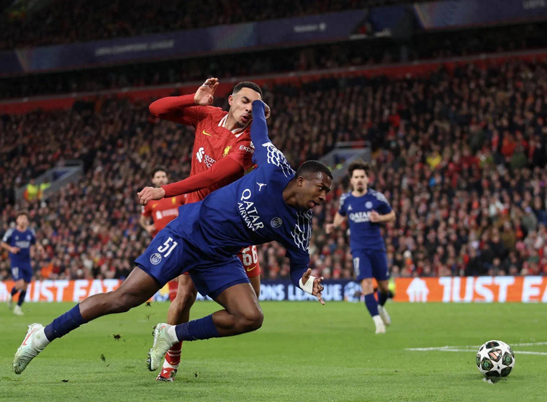 3377体育官网入口-英超集结日走向成谜,马赛遗憾出局,球迷炸锅,细节决定成败