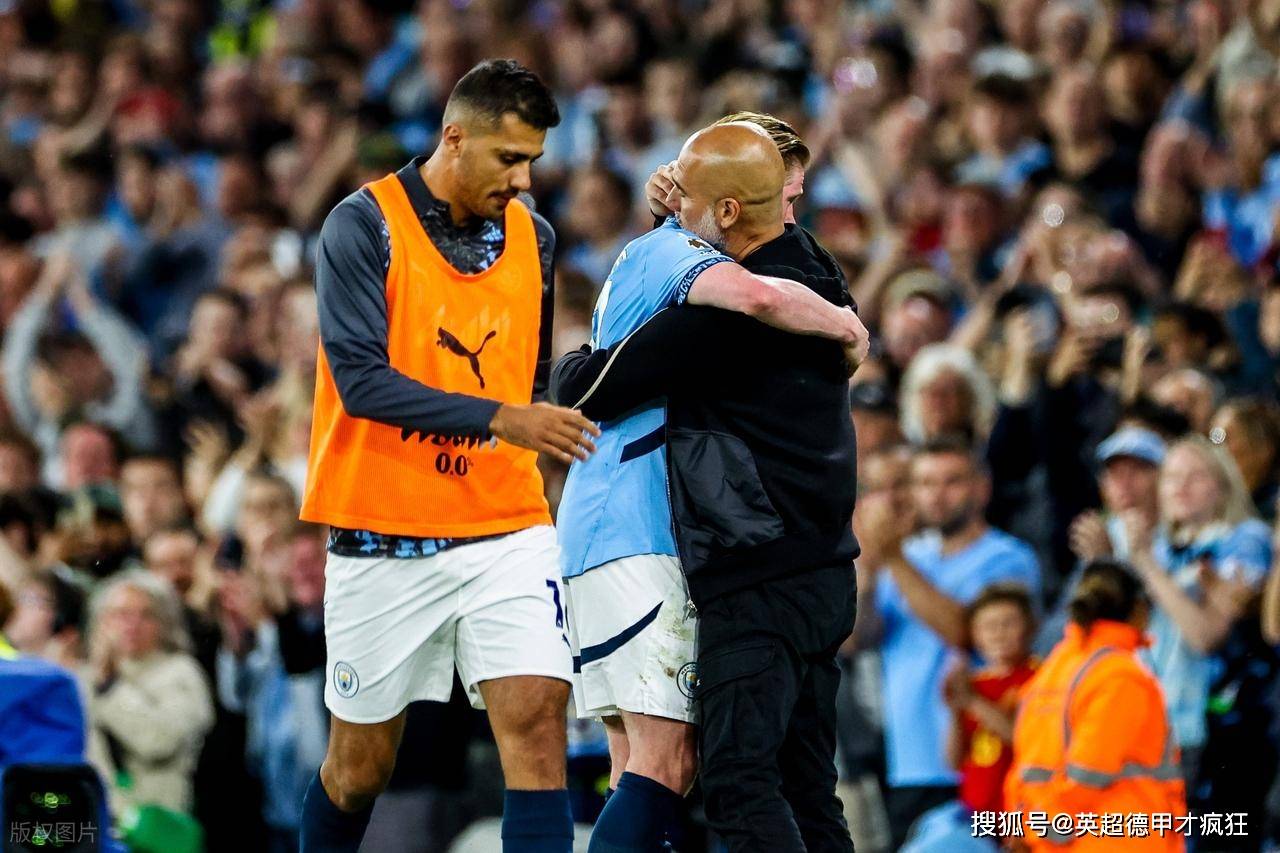 3377体育登陆-英超今晨再迎强敌，那不勒斯远射贴柱，主帅态度：媒体盛赞，更衣室氛围转暖